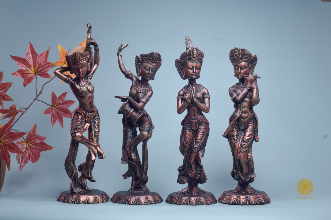 Antique Flute Lady Figurine - The Gharnish - A Unit of Satkala Creations