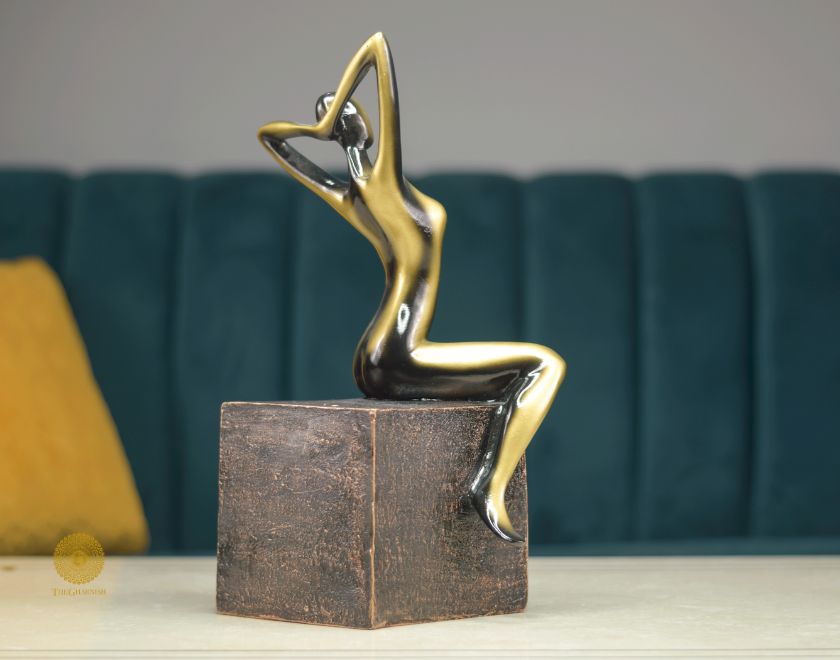 Modern Lady Artpiece/ modern Art - The Gharnish - A Unit of Satkala Creations