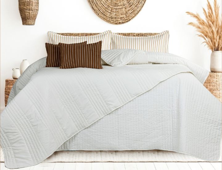 Milan 6 Pcs Premium Bedding Set - The Gharnish - A Unit of Satkala Creations