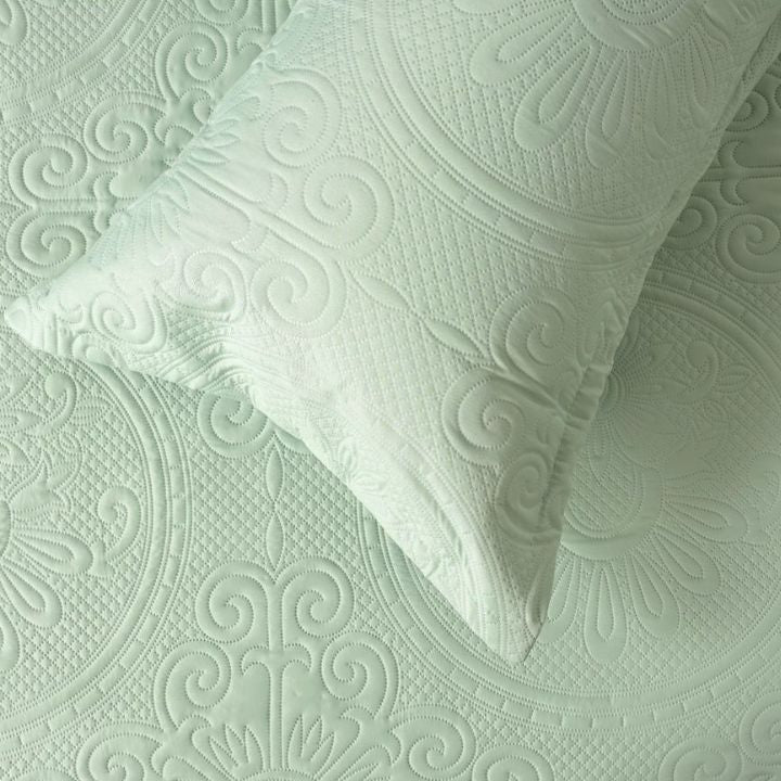 Affordable Quilted Bedding Set - The Gharnish - A Unit of Satkala Creations