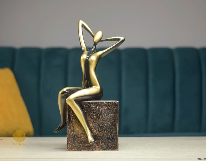 Modern Lady Artpiece/ modern Art - The Gharnish - A Unit of Satkala Creations