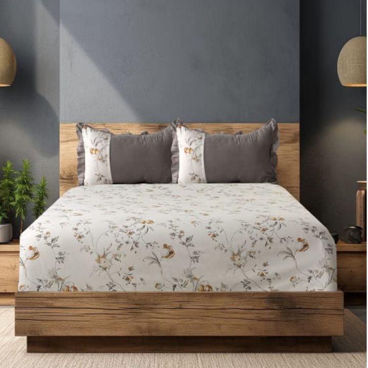 Divine King Size 4 Pcs Comforter Set - The Gharnish - A Unit of Satkala Creations