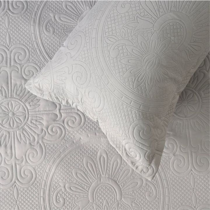 Affordable Quilted Bedding Set - The Gharnish - A Unit of Satkala Creations