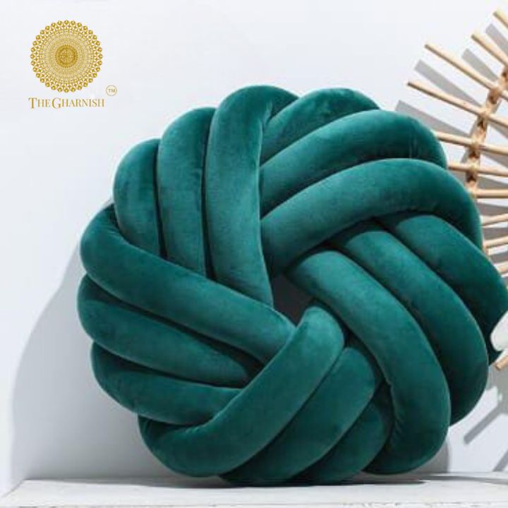 Criss Cross Highligter Round Cushion - The Gharnish - A Unit of Satkala Creations