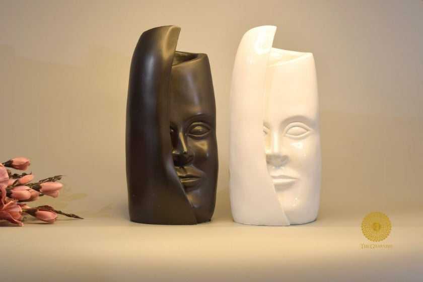 Half Covered Face Modren Art Vase - The Gharnish - A Unit of Satkala Creations