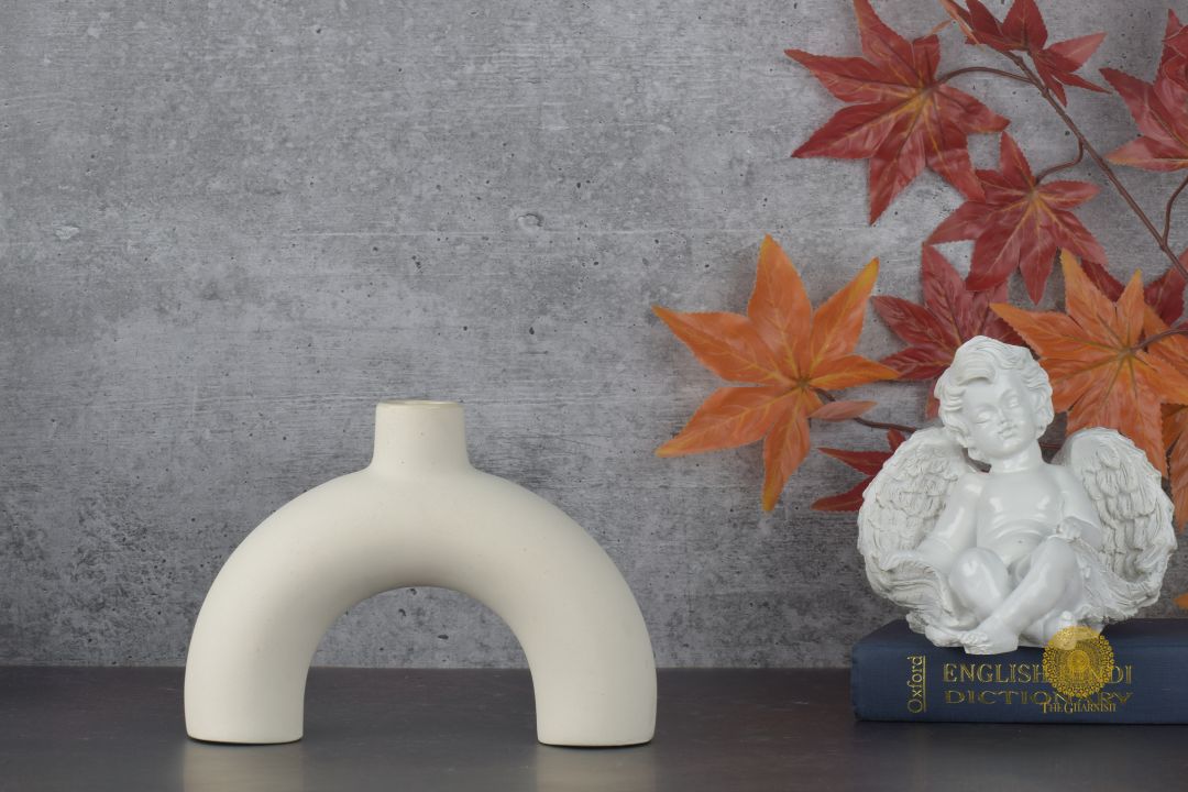 The Vintage Artefact Donut Vase - The Gharnish - A Unit of Satkala Creations