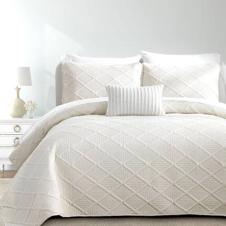 Sensation Quilted designer Bedding Set - The Gharnish - A Unit of Satkala Creations