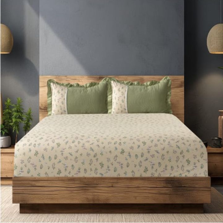 Divine King Size 4 Pcs Comforter Set - The Gharnish - A Unit of Satkala Creations