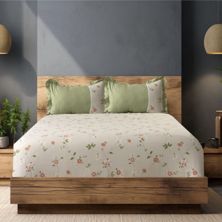 Divine King Size 4 Pcs Comforter Set - The Gharnish - A Unit of Satkala Creations