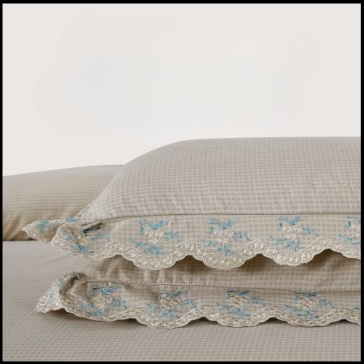 King Size joint Free designer Bedding Set - The Gharnish - A Unit of Satkala Creations