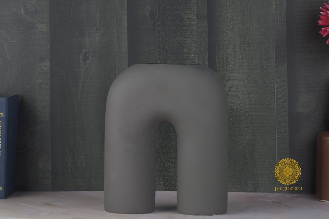 U Shape Contemporary Boho Vase - Black - The Gharnish - A Unit of Satkala Creations