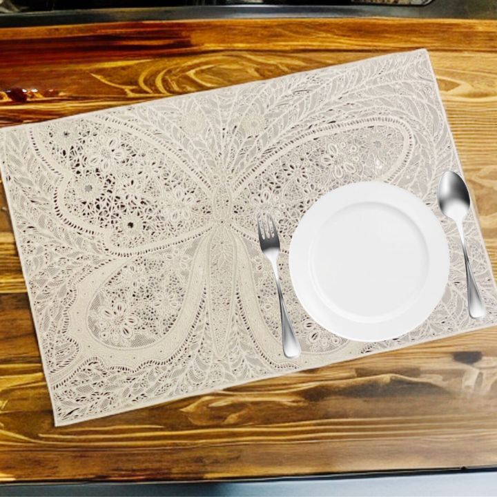 Beatiful and Designer Dining Set of Mats - The Gharnish - A Unit of Satkala Creations
