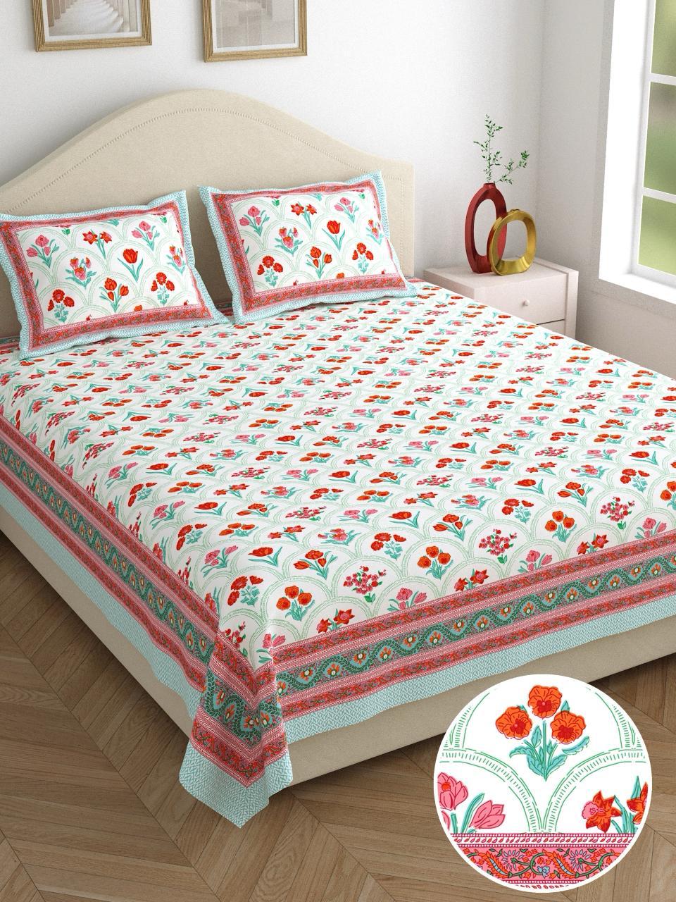 This high-quality 100% cotton bedsheet is designed for maximum comfort and practicality.