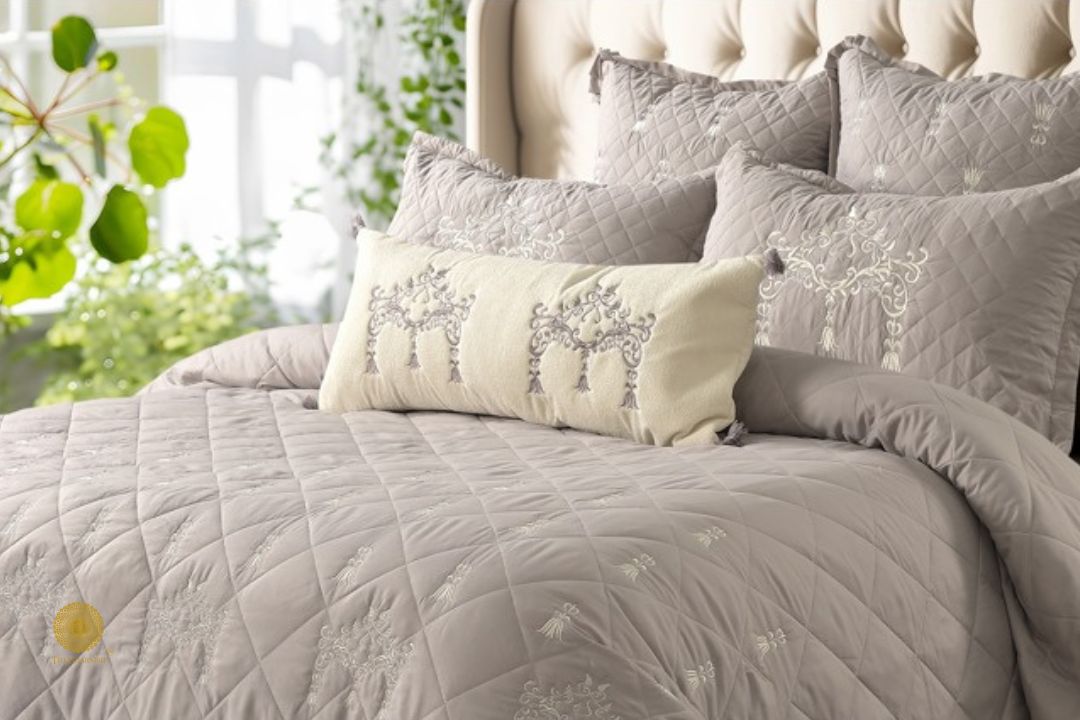 Wedding Bells Designer & Luxurious 7 Pcs Bedding Set / Premium Collection - The Gharnish - A Unit of Satkala Creations