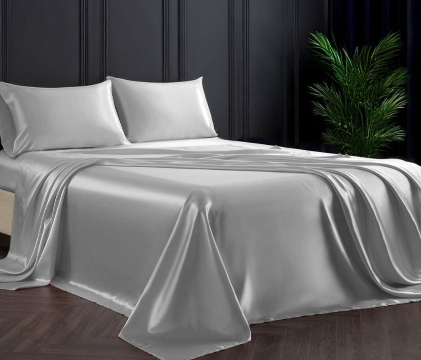 Shades of Desire Plain 3pcs King Size Bedsheet - The Gharnish - A Unit of Satkala Creations
