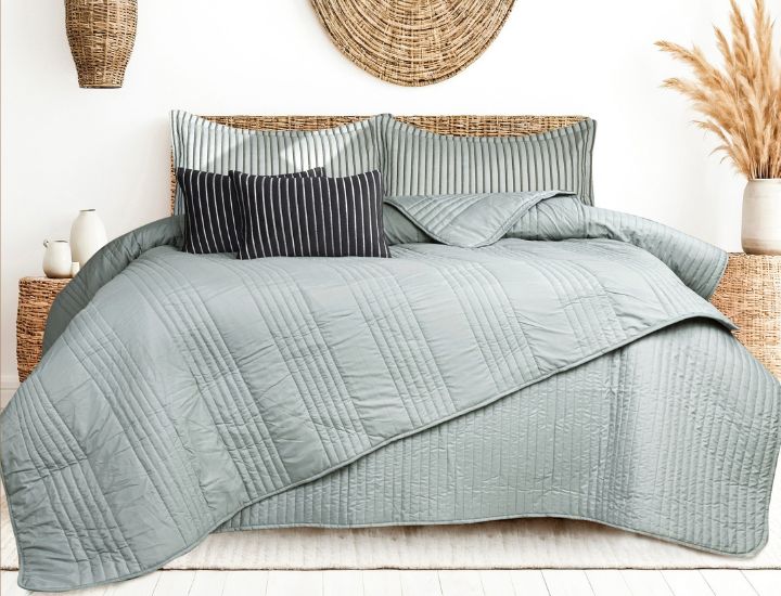 Milan 6 Pcs Premium Bedding Set - The Gharnish - A Unit of Satkala Creations