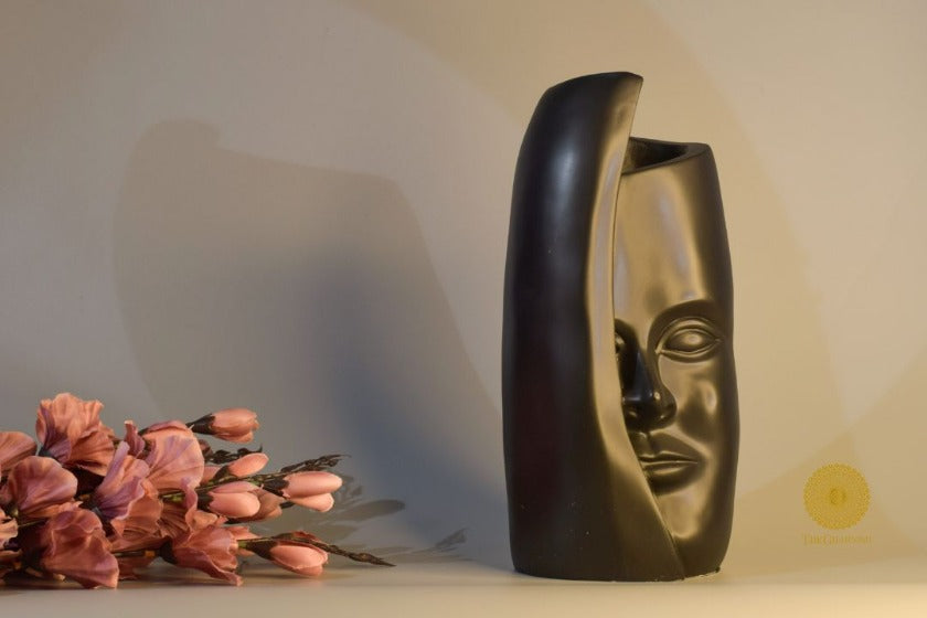 Half Covered Face Modren Art Vase - The Gharnish - A Unit of Satkala Creations