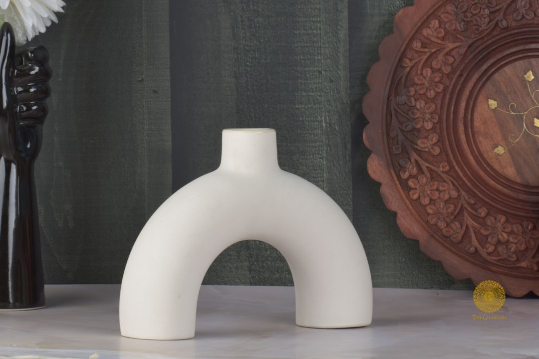 The Vintage Artefact Donut Vase - The Gharnish - A Unit of Satkala Creations