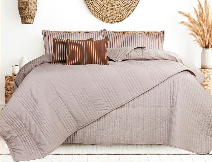 Milan 6 Pcs Premium Bedding Set - The Gharnish - A Unit of Satkala Creations