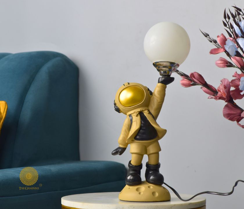 Polyresin Astronaut Holding Bulb - The Gharnish - A Unit of Satkala Creations