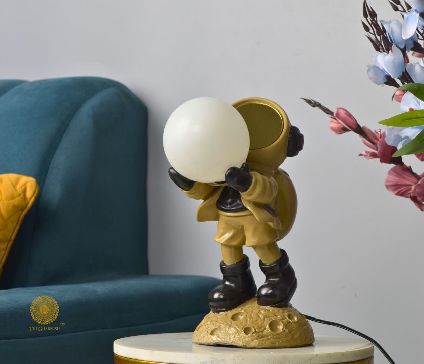 Polyresin Astronaut Holding Bulb Style 2 - The Gharnish - A Unit of Satkala Creations