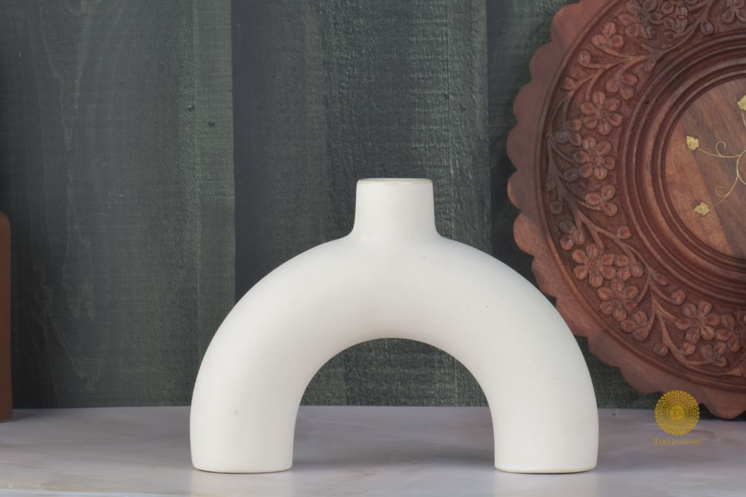 The Vintage Artefact Donut Vase - The Gharnish - A Unit of Satkala Creations