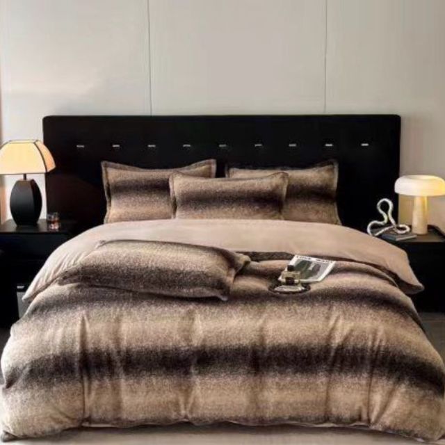 Essence Warm Cashmere Quilt for Winter - The Gharnish - A Unit of Satkala Creations
