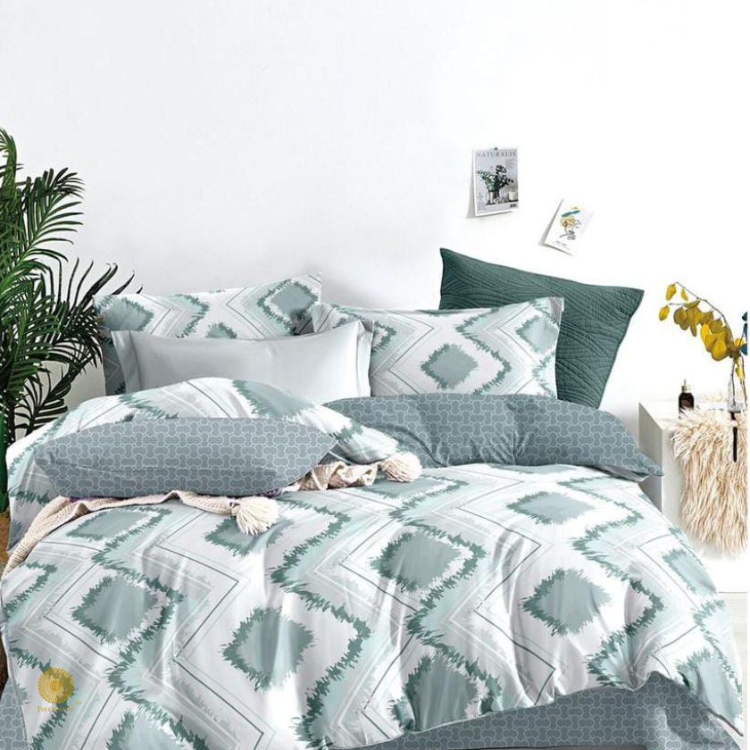 Spazio 4pcs Reversible Comforter set - The Gharnish - A Unit of Satkala Creations