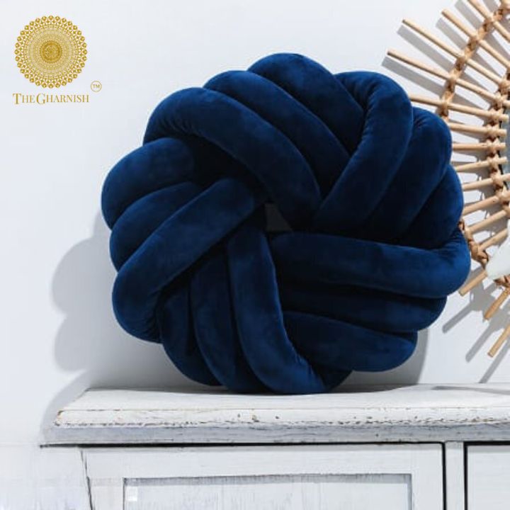Criss Cross Highligter Round Cushion - The Gharnish - A Unit of Satkala Creations