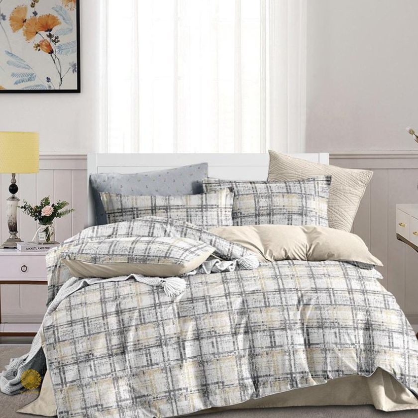 Spazio 4pcs Reversible Comforter set - The Gharnish - A Unit of Satkala Creations