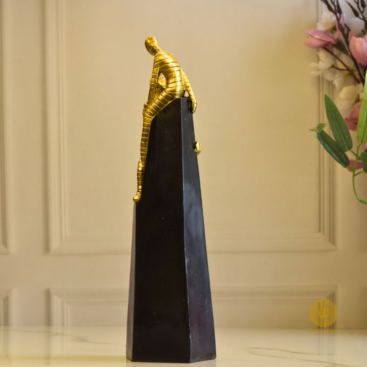 Mountain Climbing Figurine for home Decor - The Gharnish - A Unit of Satkala Creations
