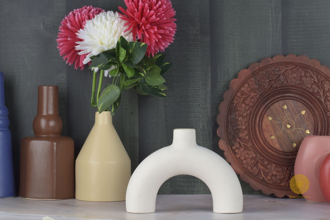 The Vintage Artefact Donut Vase - The Gharnish - A Unit of Satkala Creations