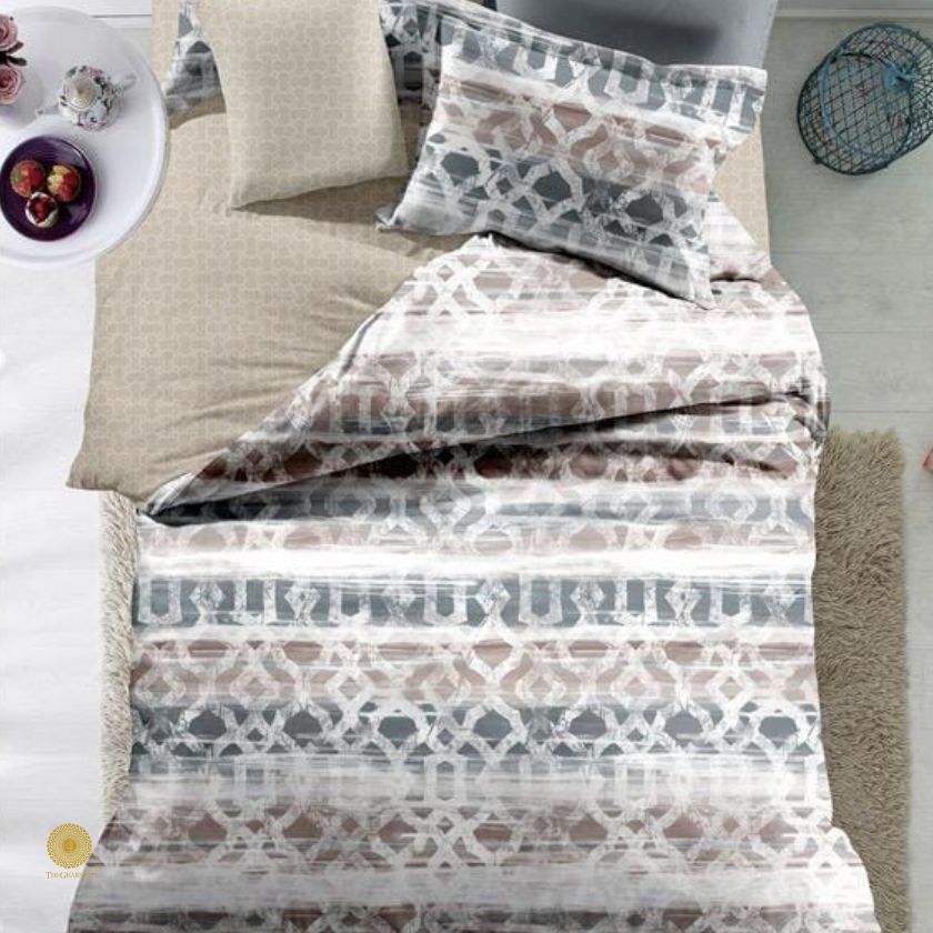 Spazio 4pcs Reversible Comforter set - The Gharnish - A Unit of Satkala Creations