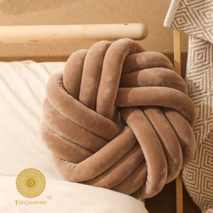 Criss Cross Highligter Round Cushion - The Gharnish - A Unit of Satkala Creations