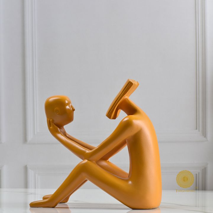 Self Refection Man Figurine - The Gharnish - A Unit of Satkala Creations