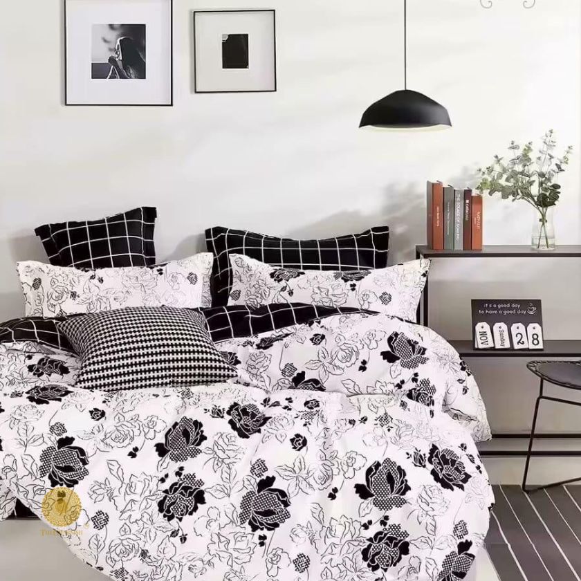 Black Forest 4 Pieces REVERSIBLE Comforter Set - The Gharnish - A Unit of Satkala Creations