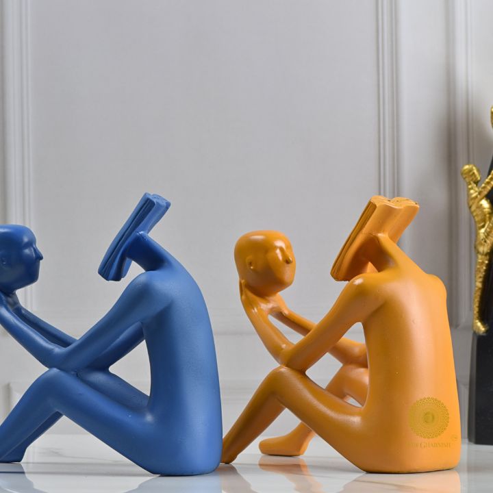 Self Refection Man Figurine - The Gharnish - A Unit of Satkala Creations