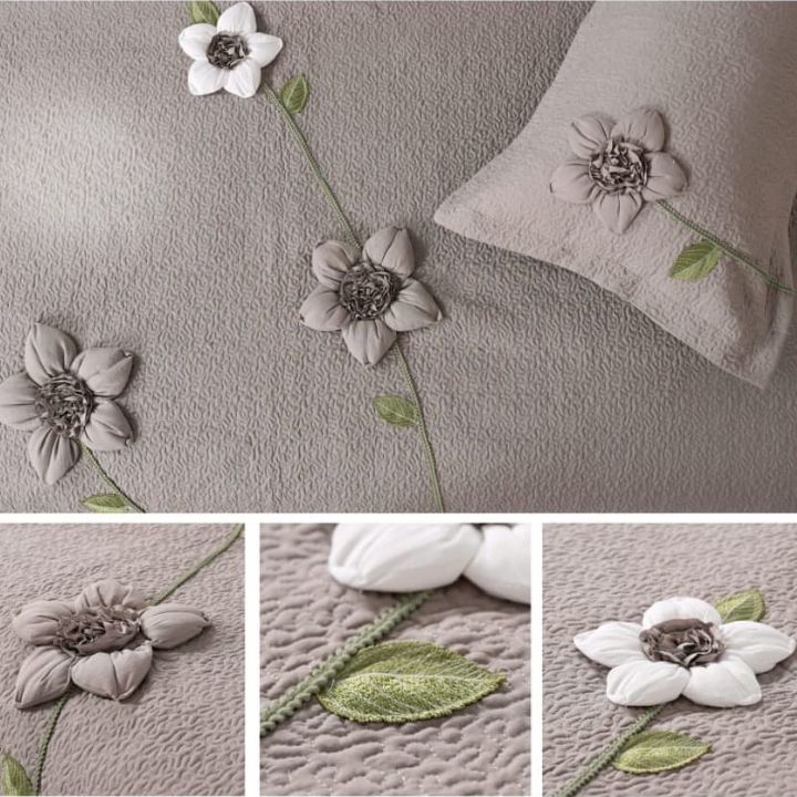 Beautiful 3D flower pattern Quilted Bedding Set - The Gharnish - A Unit of Satkala Creations