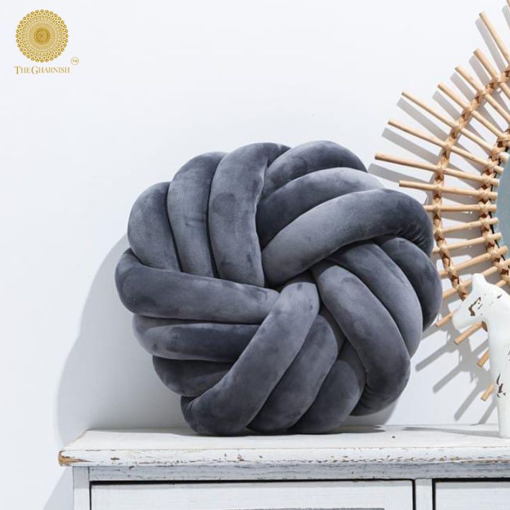 Criss Cross Highligter Round Cushion - The Gharnish - A Unit of Satkala Creations