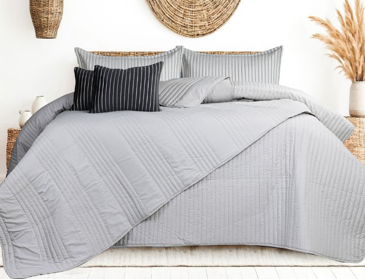 Milan 6 Pcs Premium Bedding Set - The Gharnish - A Unit of Satkala Creations