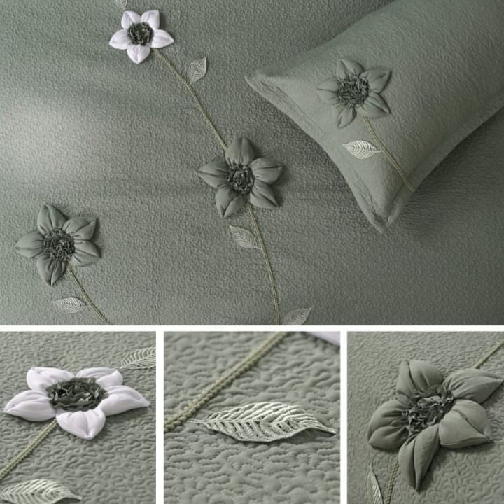 Beautiful 3D flower pattern Quilted Bedding Set - The Gharnish - A Unit of Satkala Creations