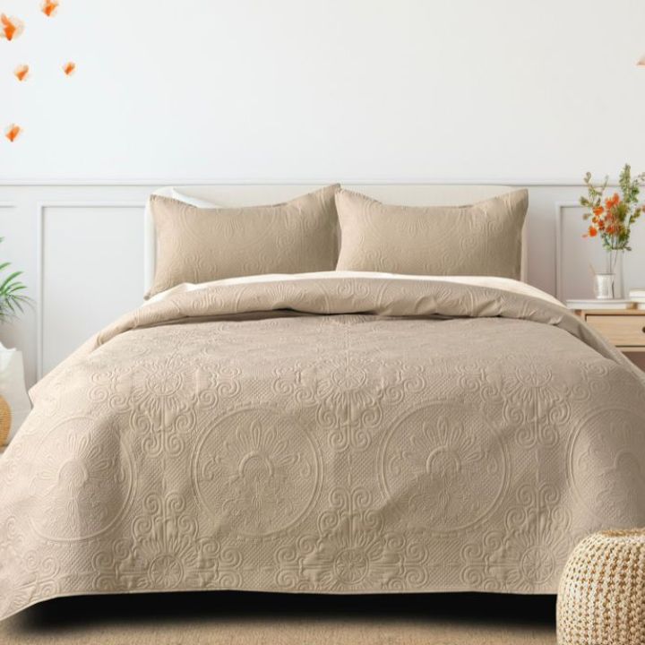 Affordable Quilted Bedding Set - The Gharnish - A Unit of Satkala Creations
