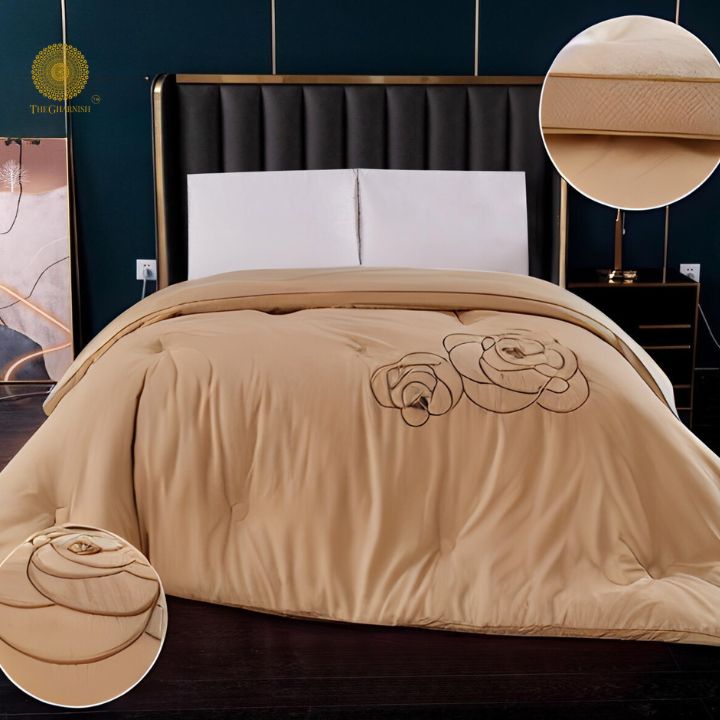 luxurious embroidery comforter