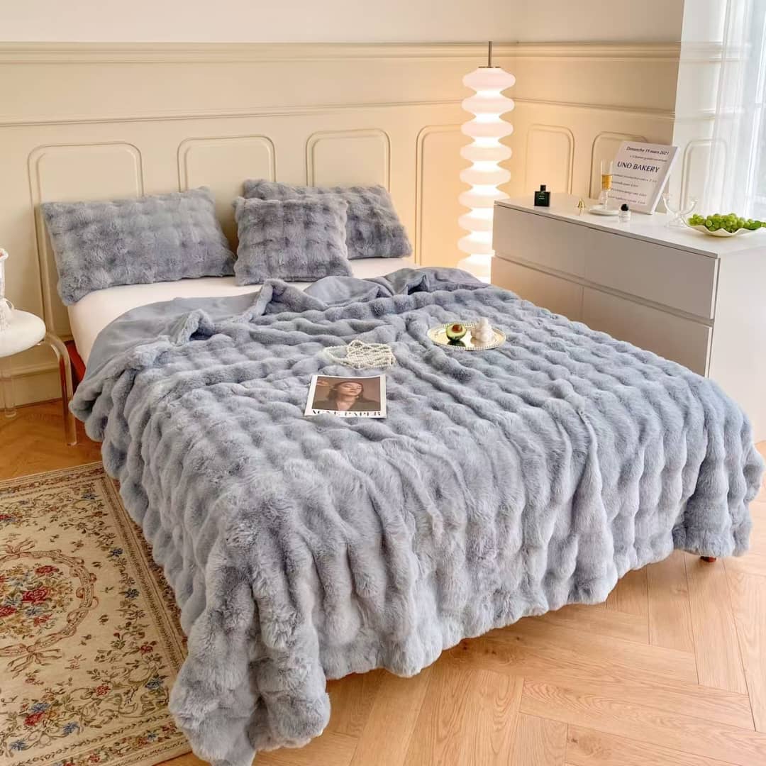 Bubble Embossed Soft AC Comfort Blanket - The Gharnish - A Unit of Satkala Creations