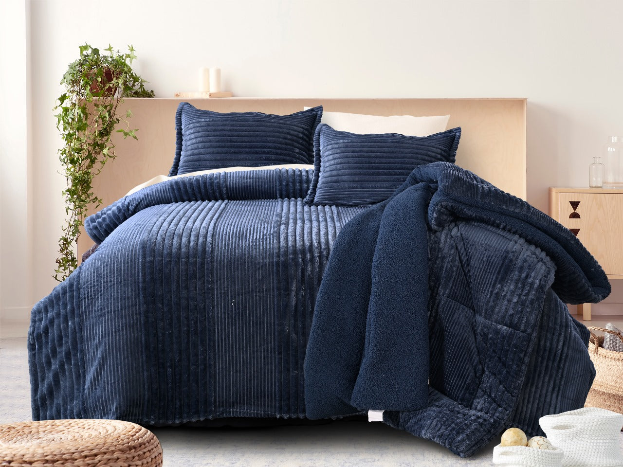 Premium Warm Quilt Bedding Set - The Gharnish - A Unit of Satkala Creations
