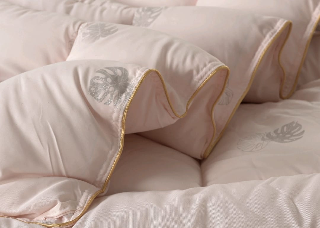 Ultrasoft luxury & Supersoft Micro Fibre Comforter With Anti Fibre Peeling Treatment - The Gharnish - A Unit of Satkala Creations
