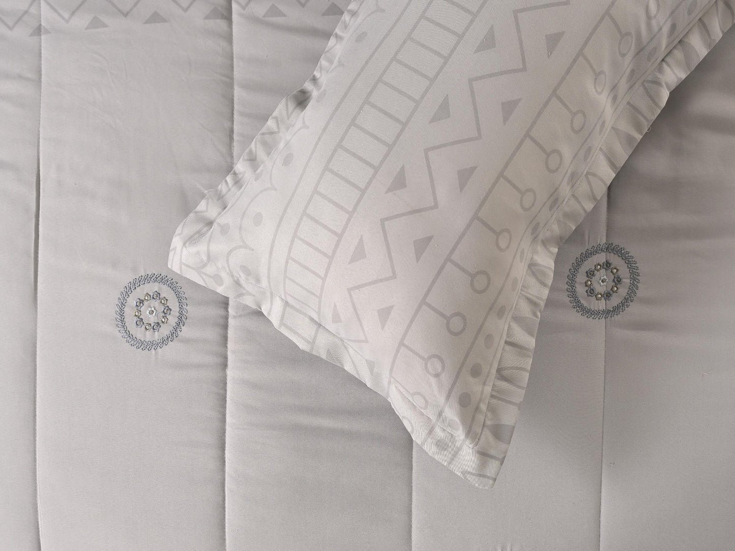 6 Pcs Jewels All Season Quilted Comforter Set - The Gharnish - A Unit of Satkala Creations