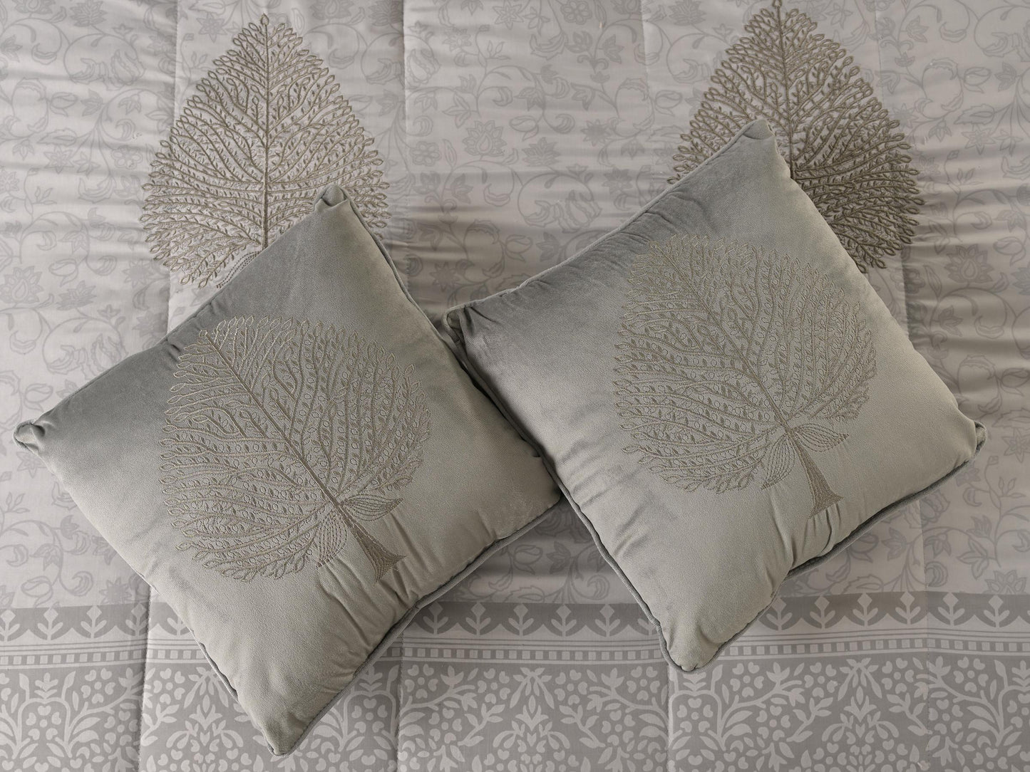 6 Pcs Jewels All Season Quilted Comforter Set - The Gharnish - A Unit of Satkala Creations