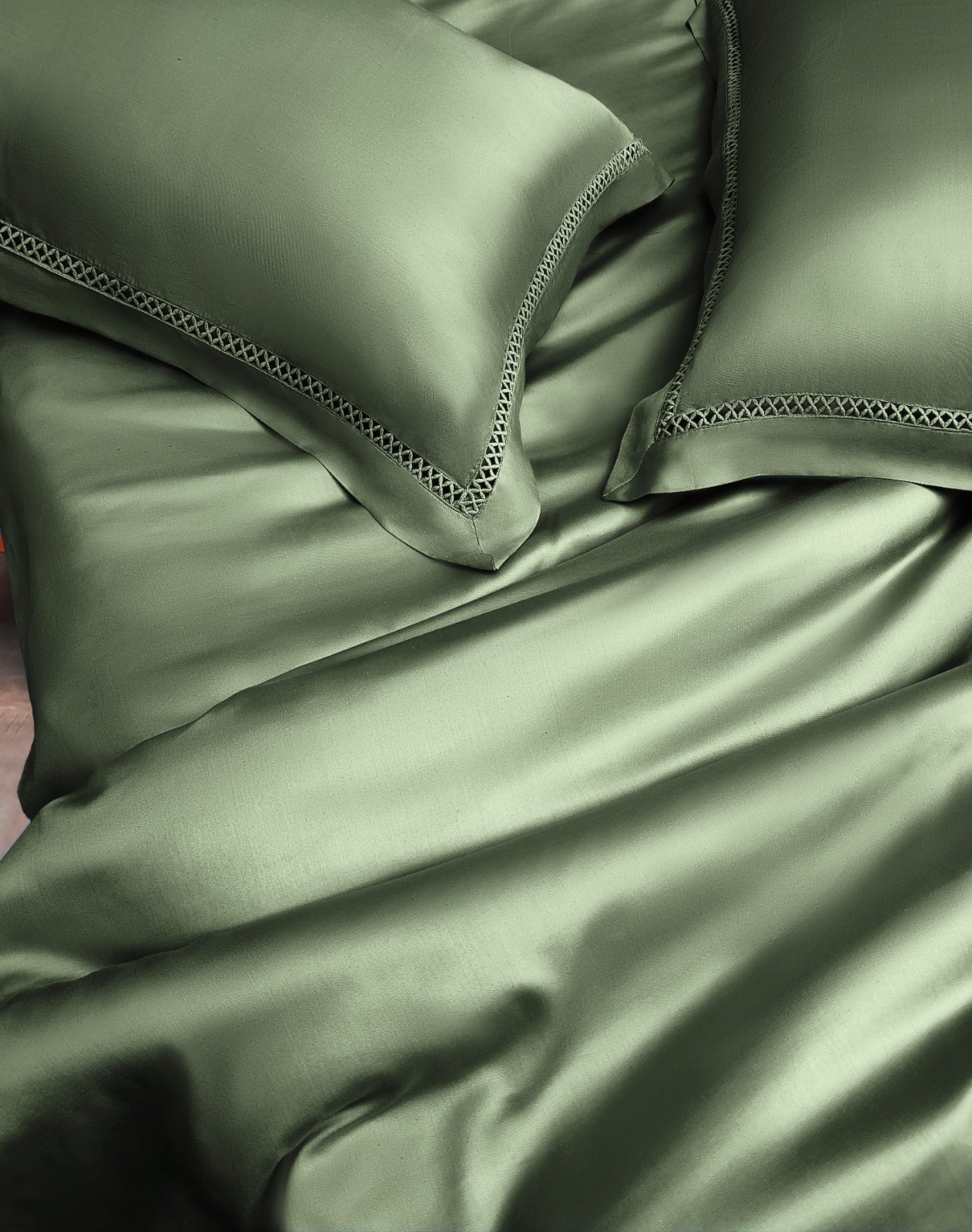 Mapple Designers Pillow and Bedsheet Series 400TC - The Gharnish - A Unit of Satkala Creations