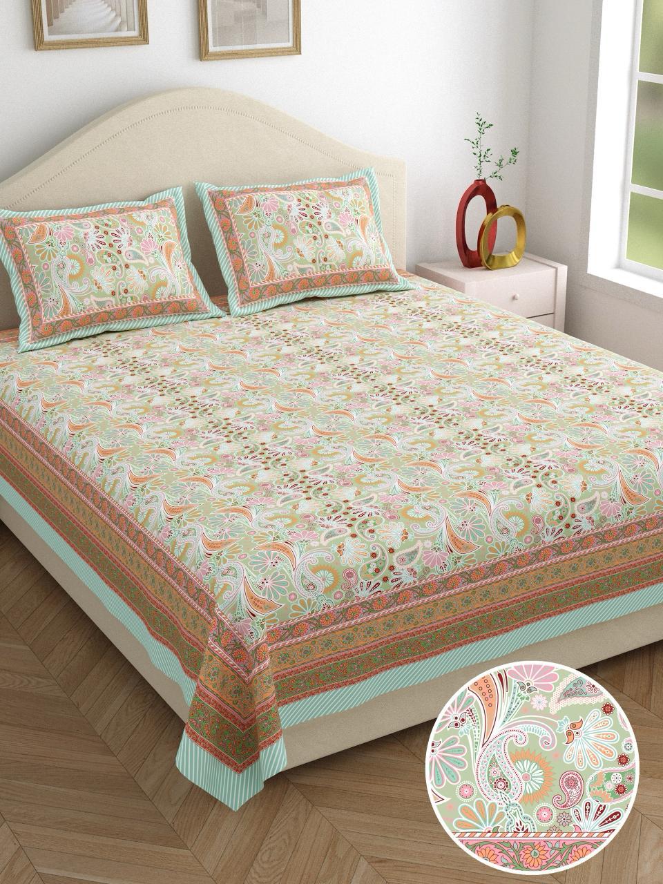 This high-quality 100% cotton bedsheet is designed for maximum comfort and practicality.